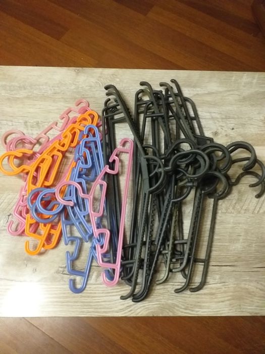 Пластмассовые плечики