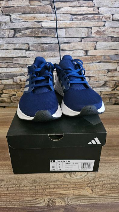 Нови маратонки Адидас