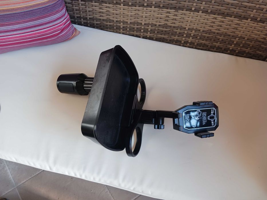 Стойка за GSM , чаши и таблет пкемпер одходяща