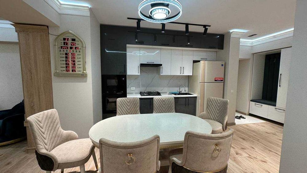 Продается Центр Ц5 3в4/5/9 массив Киет 72м2