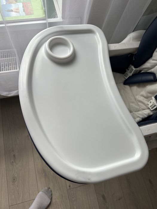 Стол для кормление