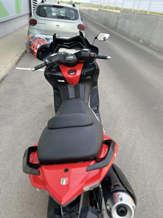 Продавам Скутер YAMAHA  T - MAX