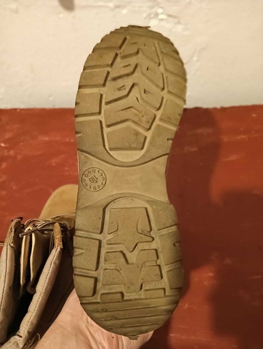 Bocanci MApN deșert, mărimea 42, aproape noi