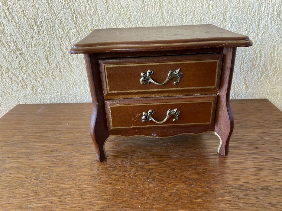 Немска музикална кутия за бижута от дъб