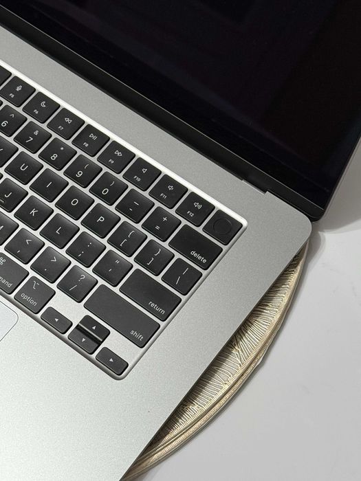 Ноутбук Макбук Air M2
