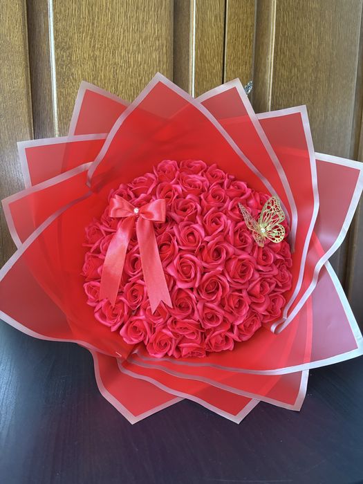 Buchet trandafiri