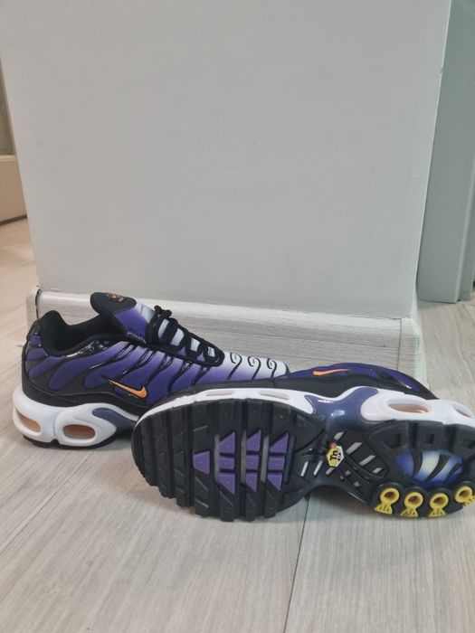 Продам кроссовки Nike Air Max