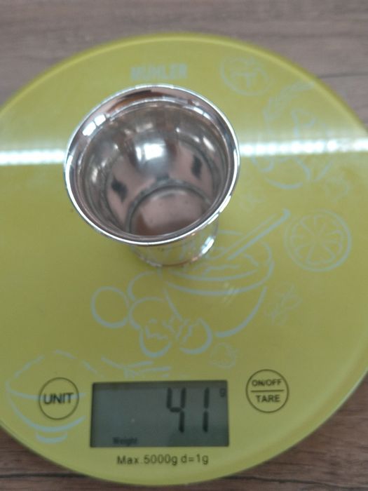 Продавам антикварна Английска сребърна чаша Келтски мотиви уникална