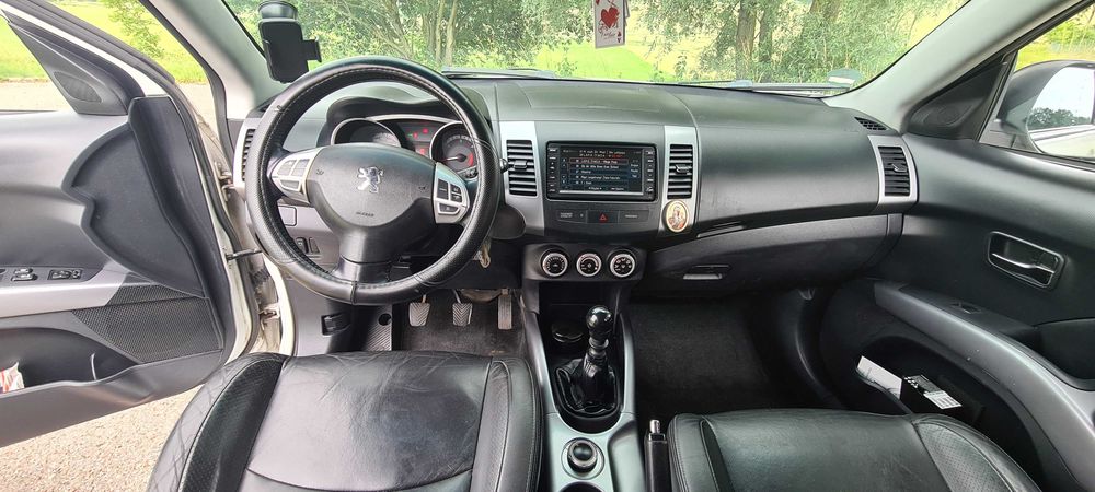 Peugeot 4007 2008г.