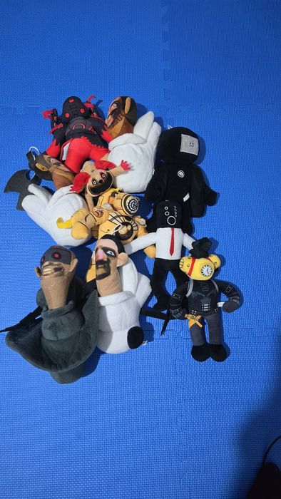 Lot plusuri skibidi toillet + rucsac + hanorac