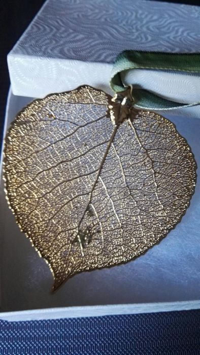 "ЛИСТО" - нежно позлатено бижу