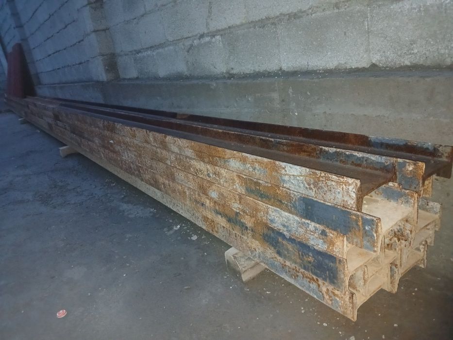 Двухтавурный металл (балка)