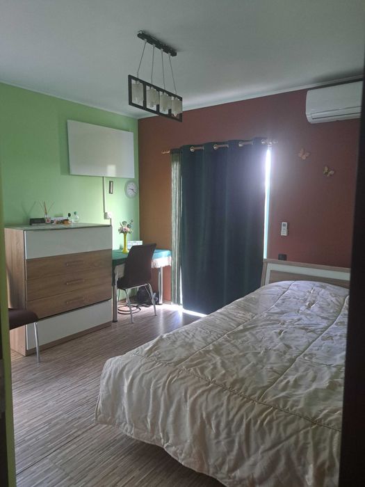 casa mica si cocheta de vanzare