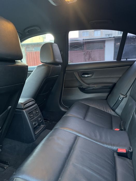 Vand Bmw seria 3 316d facelift pachet M