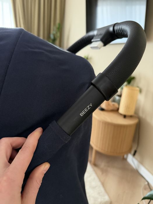 Vand carucior Cybex Gold Beezy dark blue.