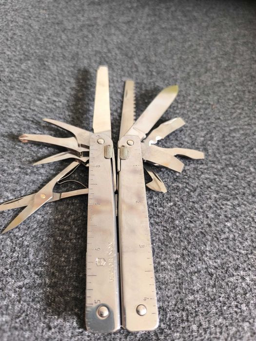 Multitool Victorinox Swiss tool X Ratchet