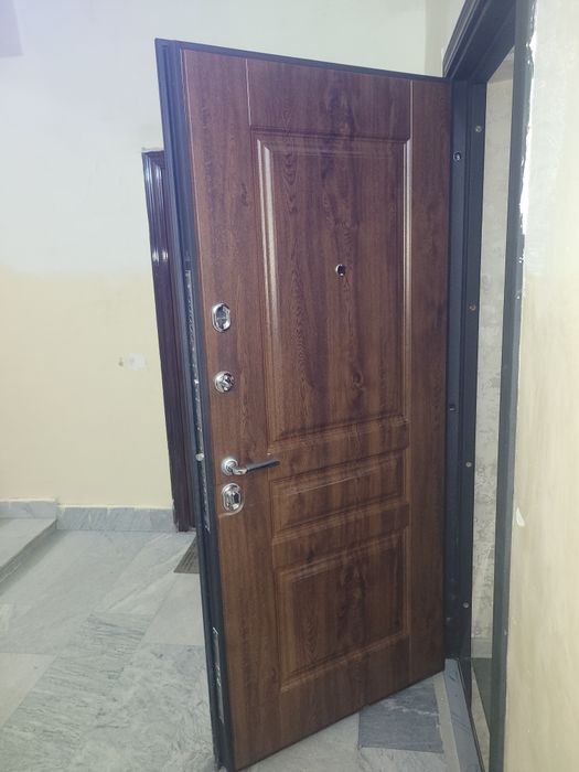 2 ta yangi eshik Rossiyada ishlab chiqarilgn 11 ta zamokli