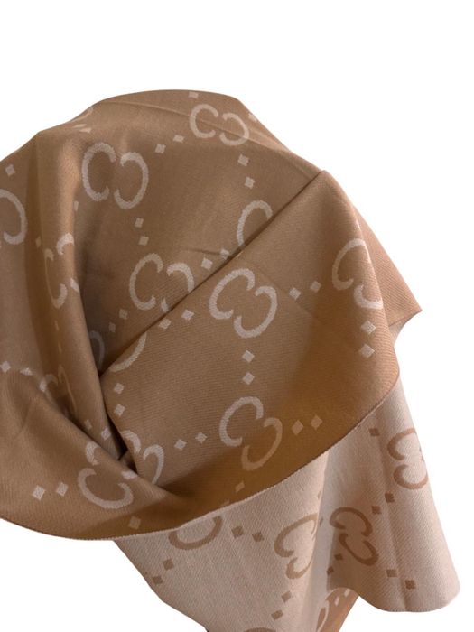 Шарфы, палантин теплый