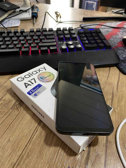 samsung A 17  holati yangi