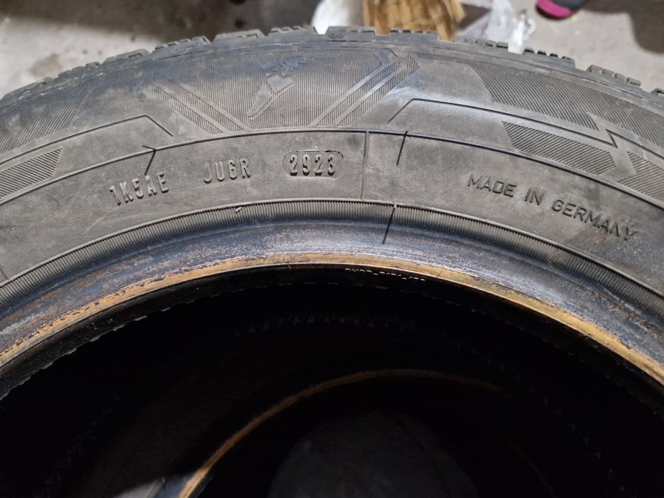 Продавам 4 бр. Зимни гуми Goodyear UltraGrip Performance 3 (195/65 R15