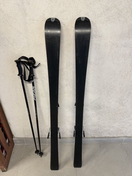 Продавам детски ски Atomic