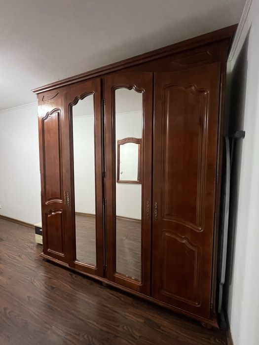 Продается шкаф.