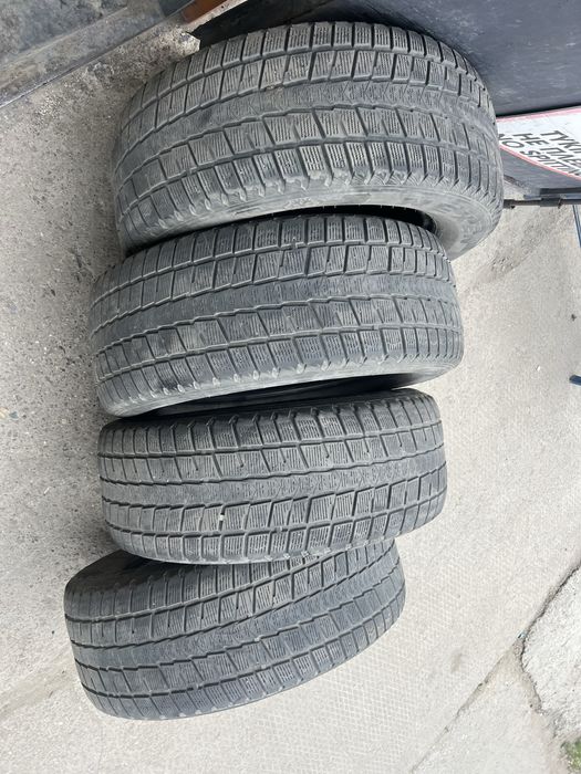 Продам всесезонную резину , 285/60/18!!!