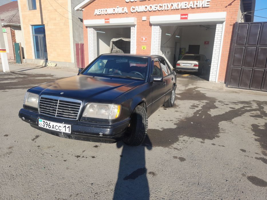 Мерседес газ-бинзин е220