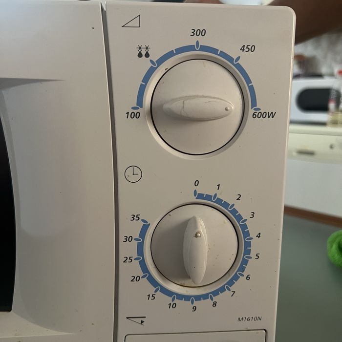 Cuptor cu microunde Samsung ca nou