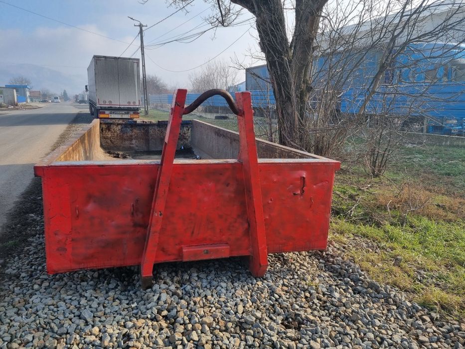 Container abrolkiper