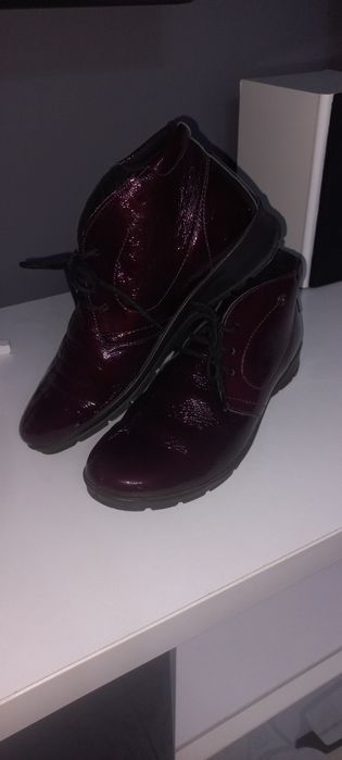 Ghete damă. IMAC din piele naturală lăcuită, burgundy