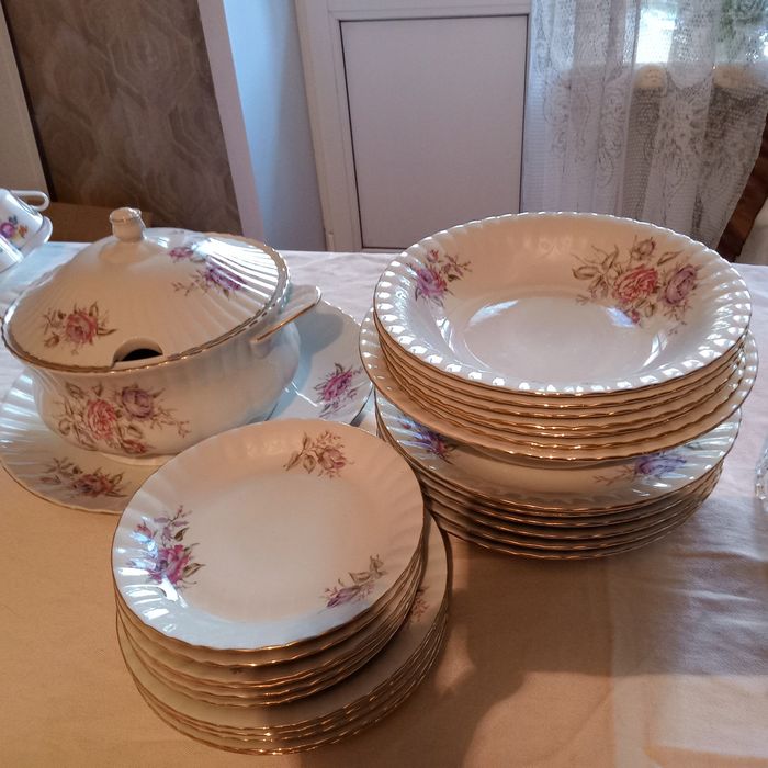 Чайный и столовый сервиз