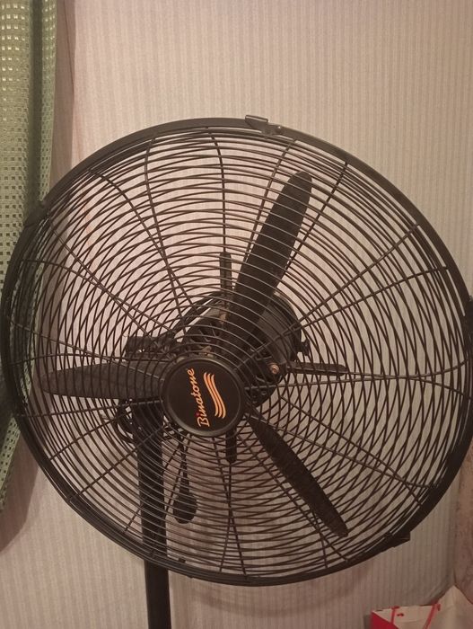 Продам мощный вентилятор.