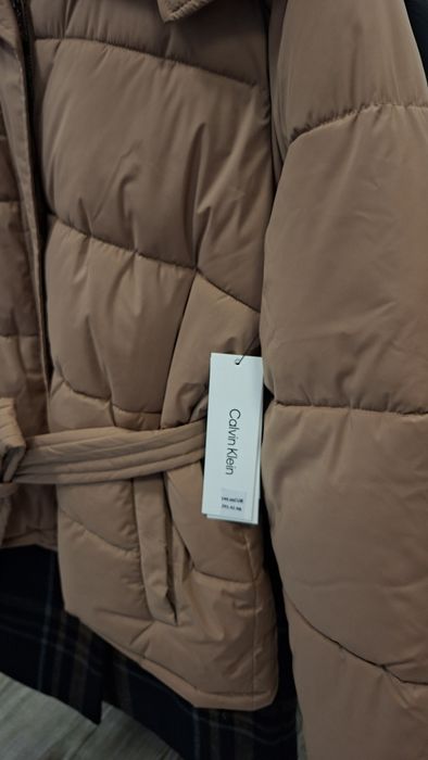Calvin Klein  зимно яке  качулка , цвят камел/кафяв М