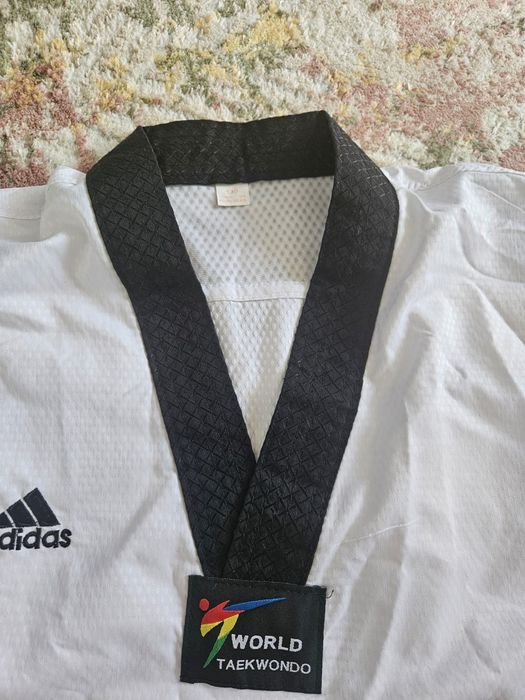 Продается форма на таеквандо