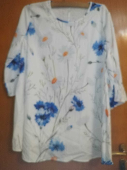 Vand diverse bluze, rochii si body cu paiete.