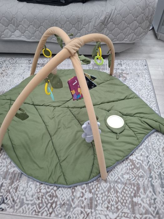 Детскии развивающии коврик