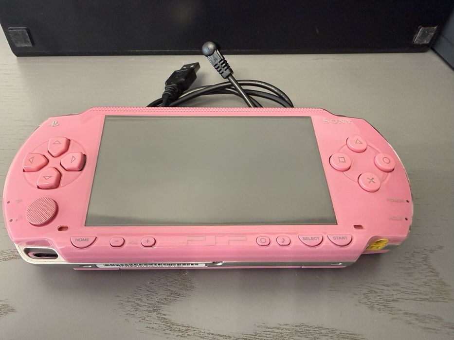 Sony Playstation Portabil PSP 1000 Pink Roz Modat