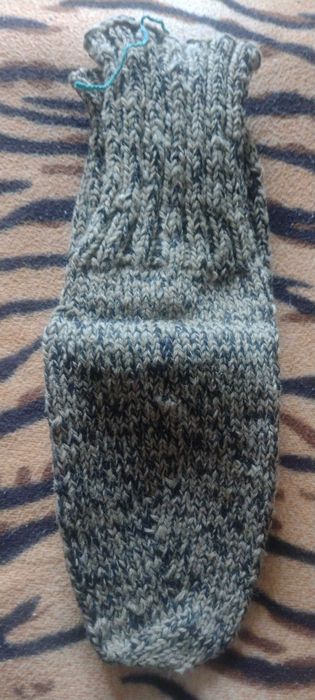 Плетени чорапи и терлици