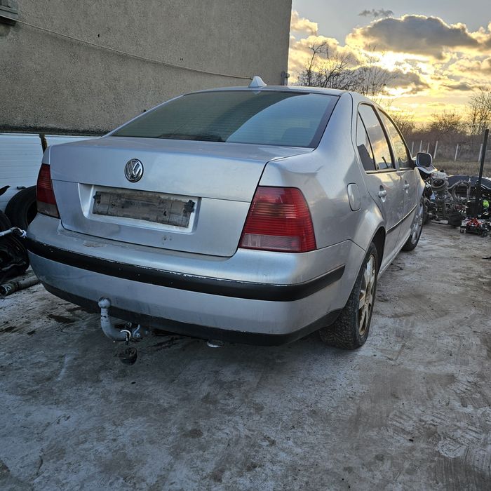 Vw Бора 1.9 90 к.с на части само !