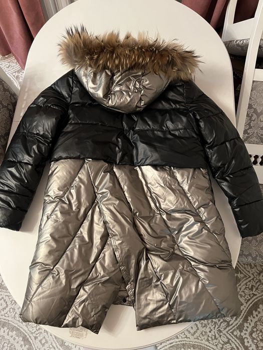 Продам куртку в идеальном состоянии