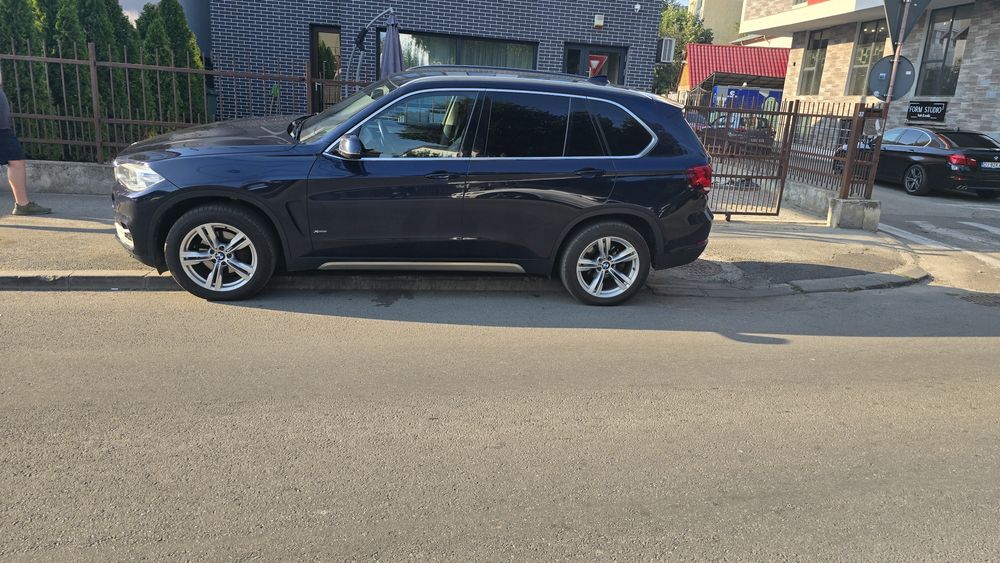 Vand bmw x5 Craiova