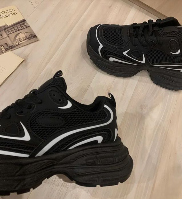 Продам кроссовки (абсолютно новые)