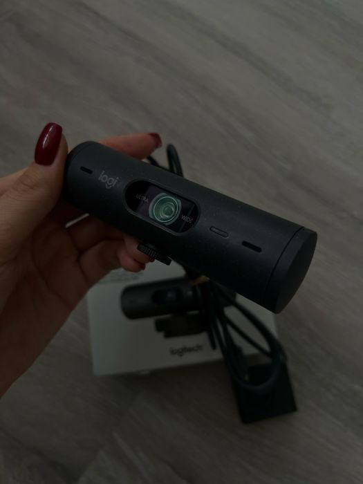 Logitech Brio 500 почти новая! Цена ниже магазина