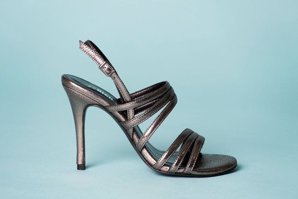 Дамски елегантни сандали от естествена кожа с висок ток