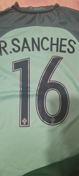 Барселона и Португалия -ФутБолни тениски за 11-13 год