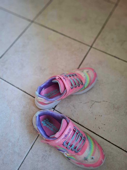 Детски маратонки Sketchers, 34 номер, почти нови, обувани броени пъти