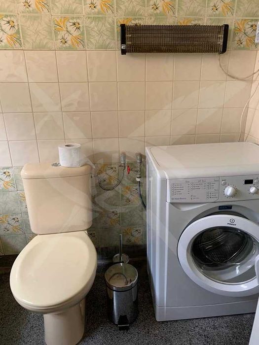 Дава се под наем Етаж от къща в Пловдив, Център - 55 кв.м за 398.82 € - Снимка #9