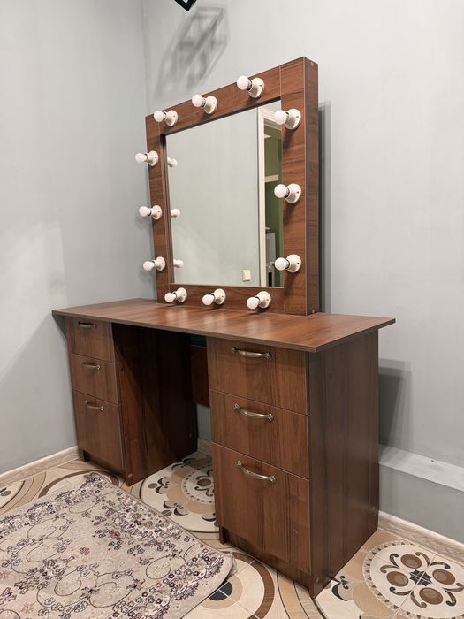 Тумба с зерколом