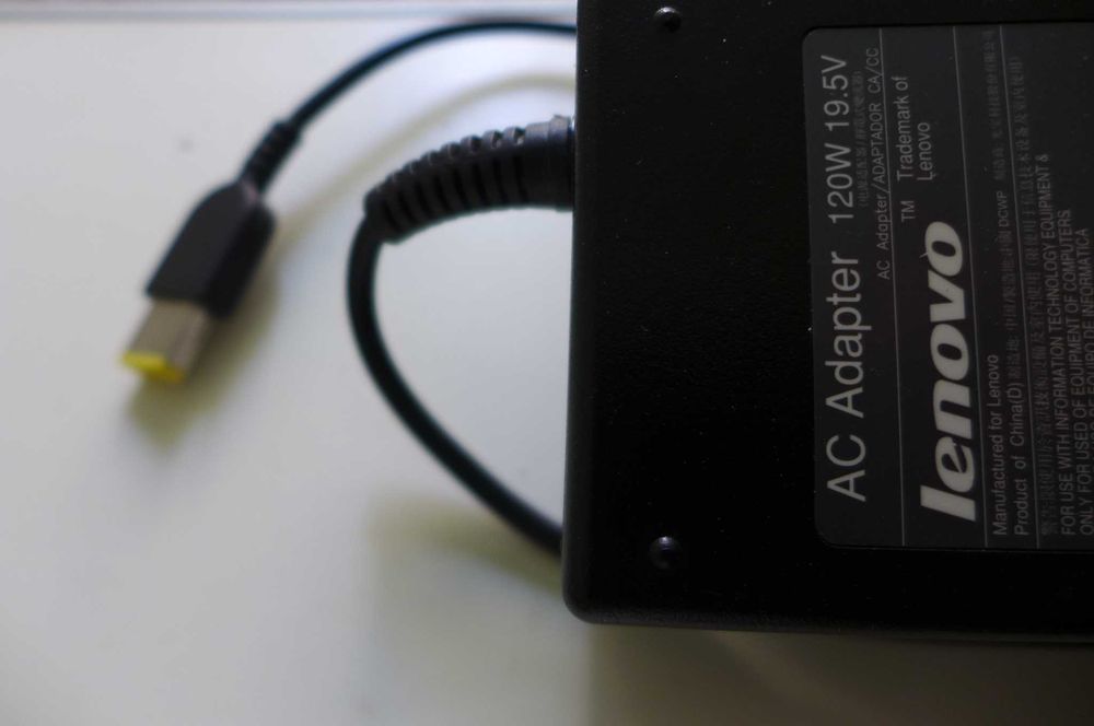 Alimentator Incarcator Lenovo Model PA-1121-04 65W 90W 120W 19.5V 20V